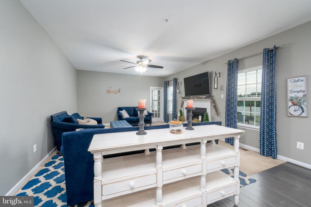 810 AMHERST LANE