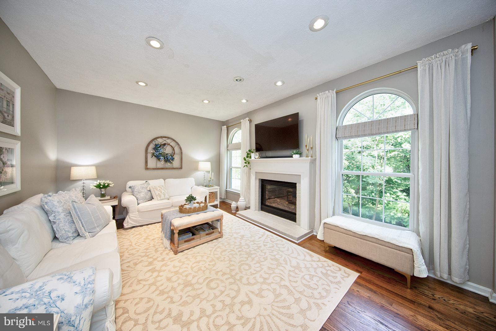 2601 W Rhododendron Dr