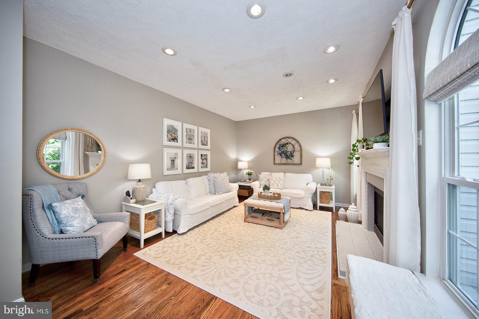 2601 W Rhododendron Dr