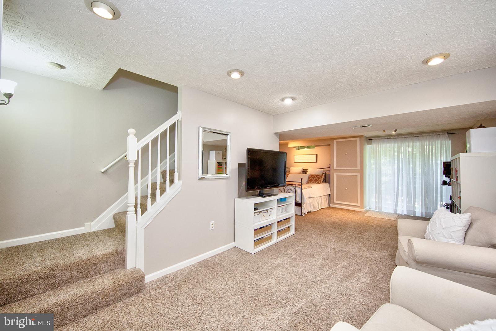 2601 W Rhododendron Dr