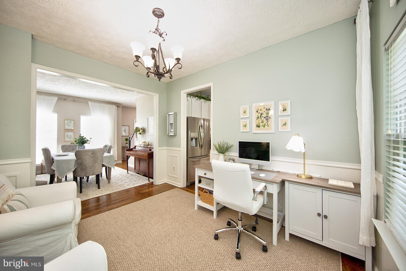 2601 W Rhododendron Dr