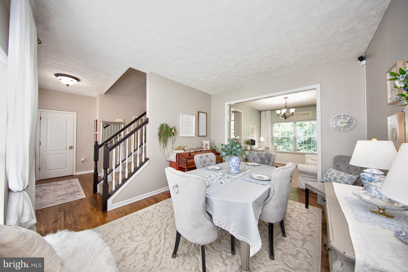 2601 W Rhododendron Dr