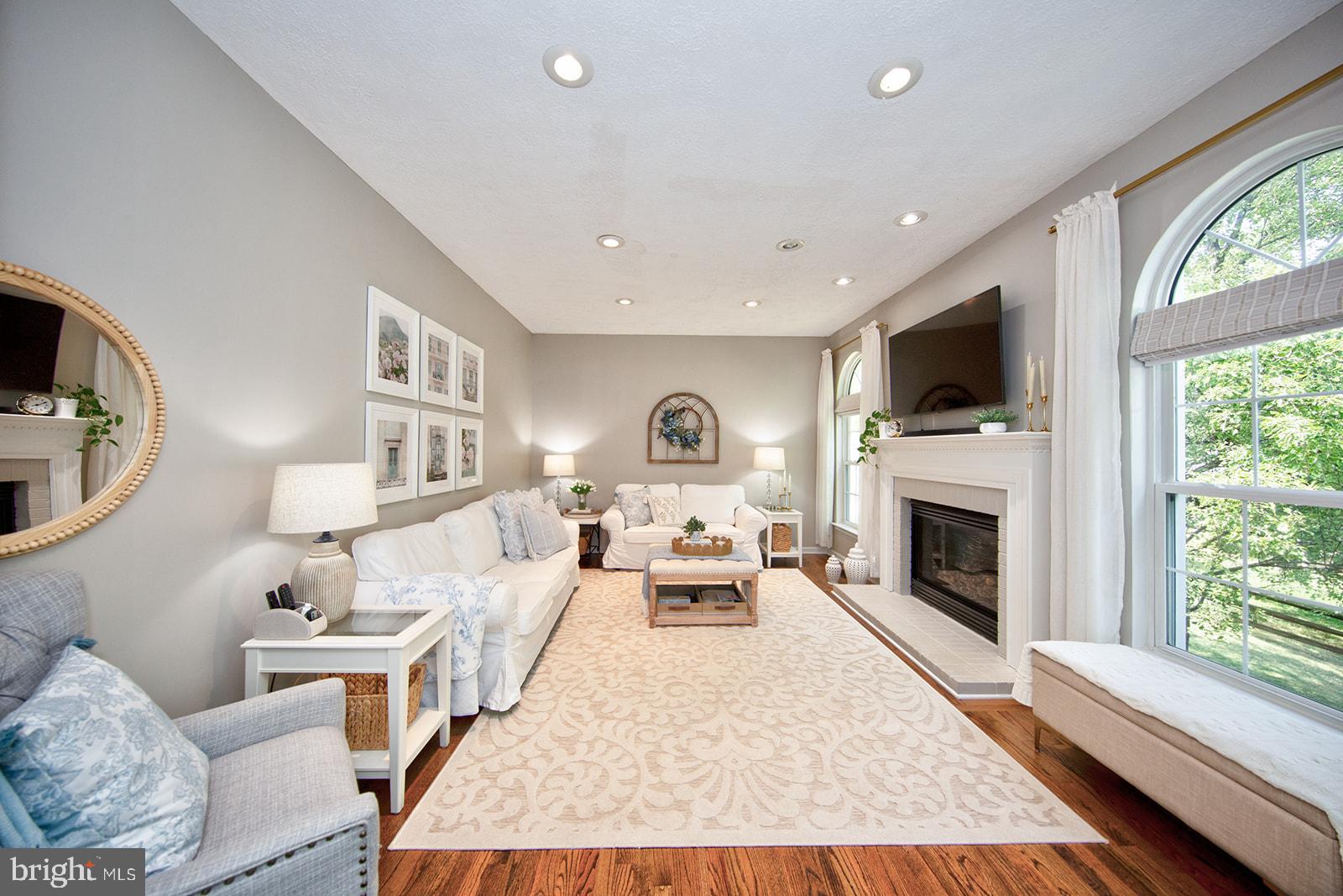 2601 W Rhododendron Dr