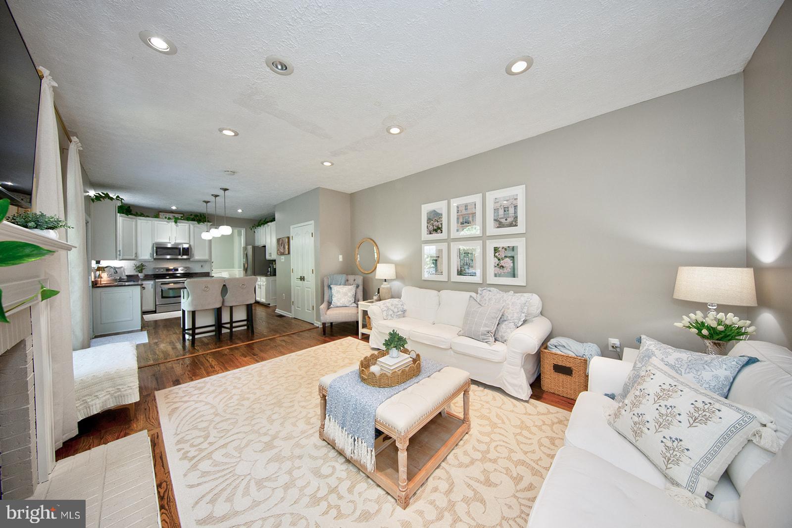 2601 W Rhododendron Dr