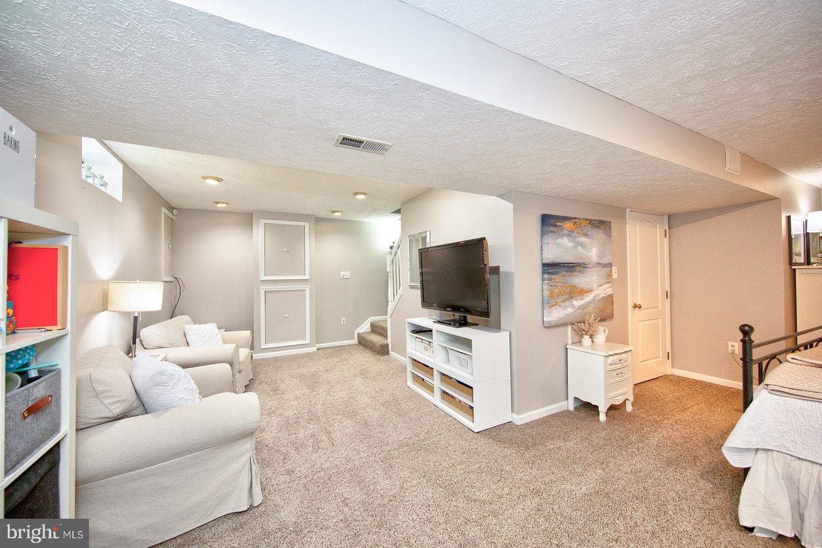 2601 W Rhododendron Dr