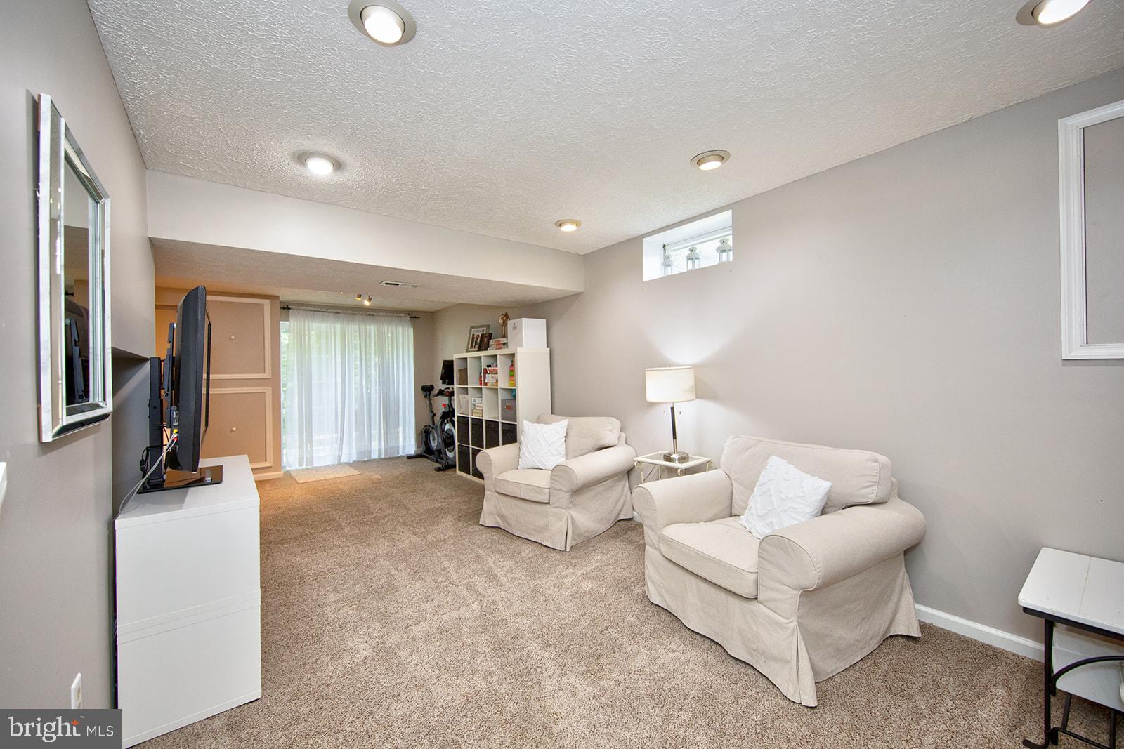 2601 W Rhododendron Dr