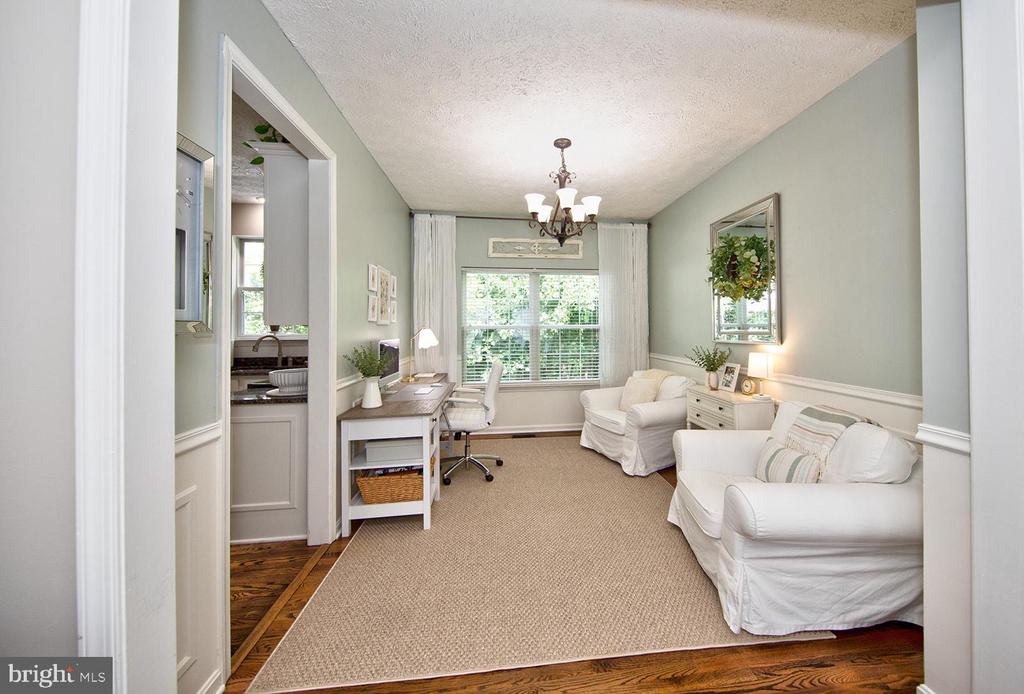 2601 W Rhododendron Dr