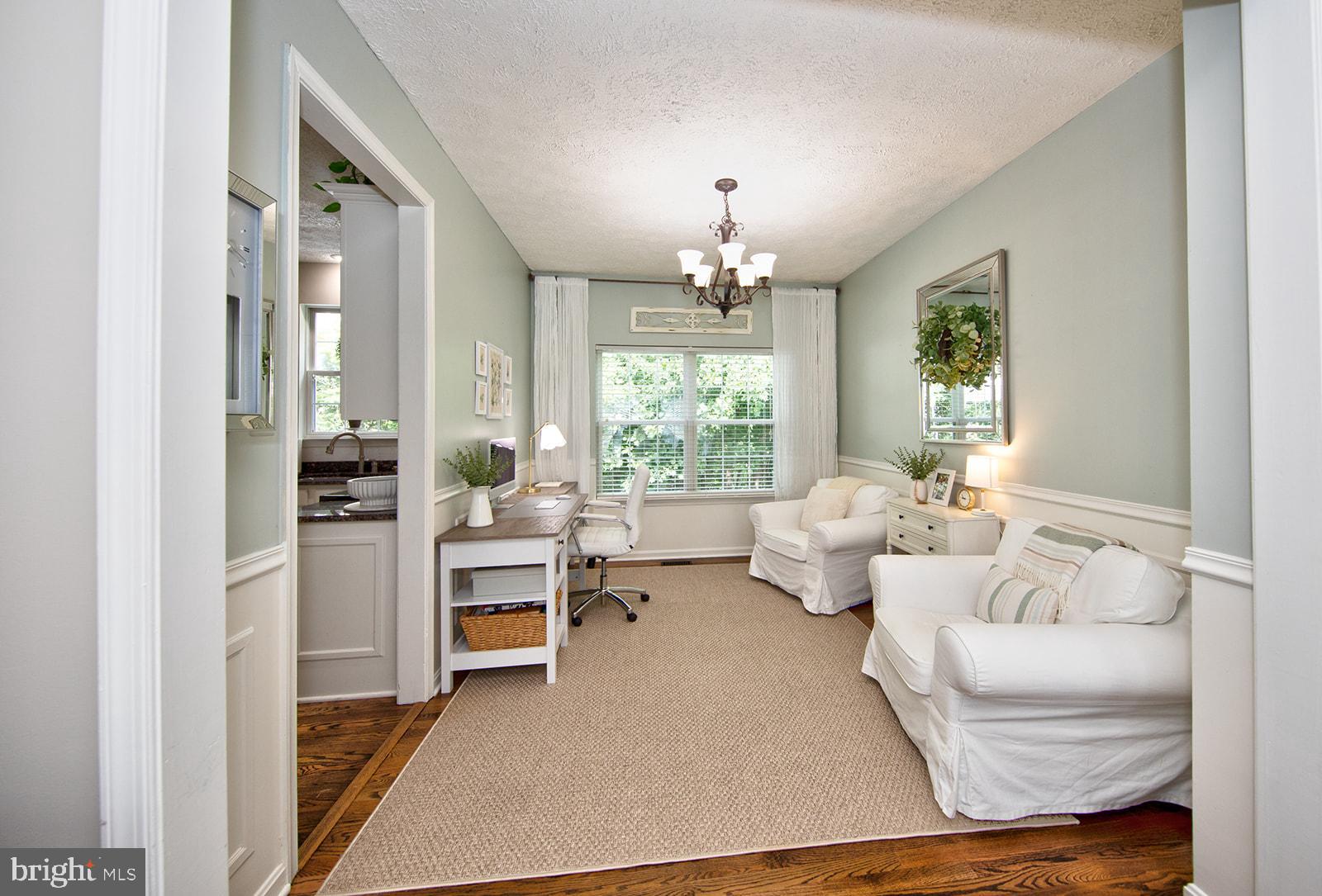 2601 W Rhododendron Dr