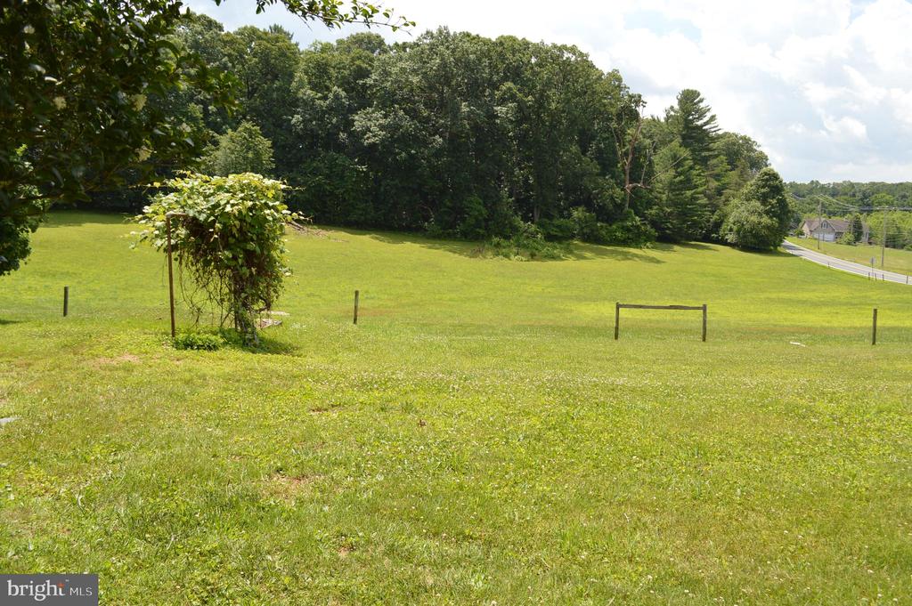 3903 STREET ROAD