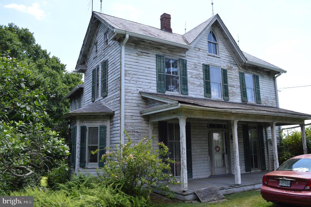 3903 STREET ROAD