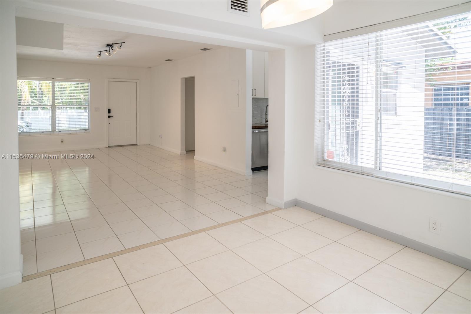 220 NE 84th St