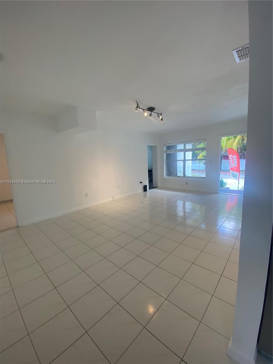 220 NE 84th St