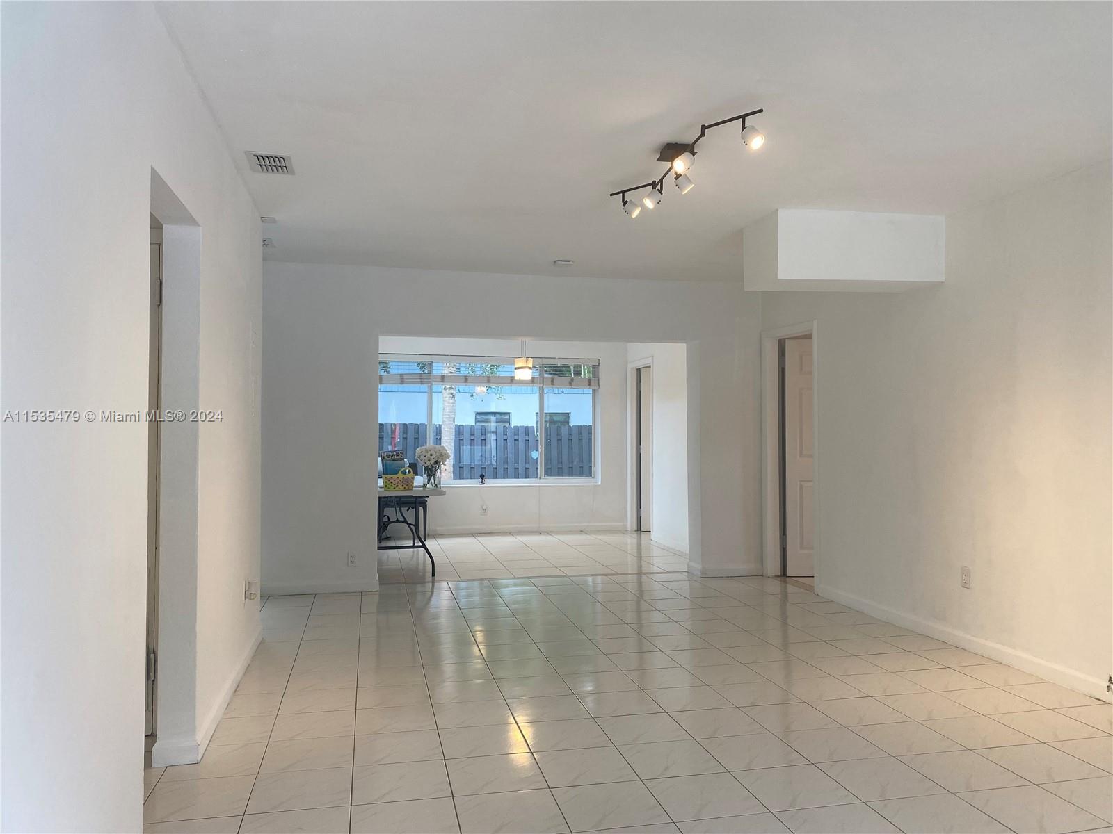 220 NE 84th St