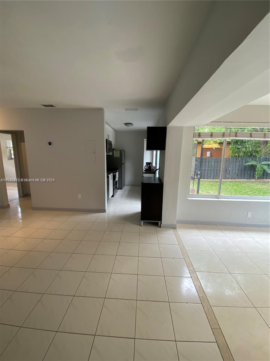 220 NE 84th St