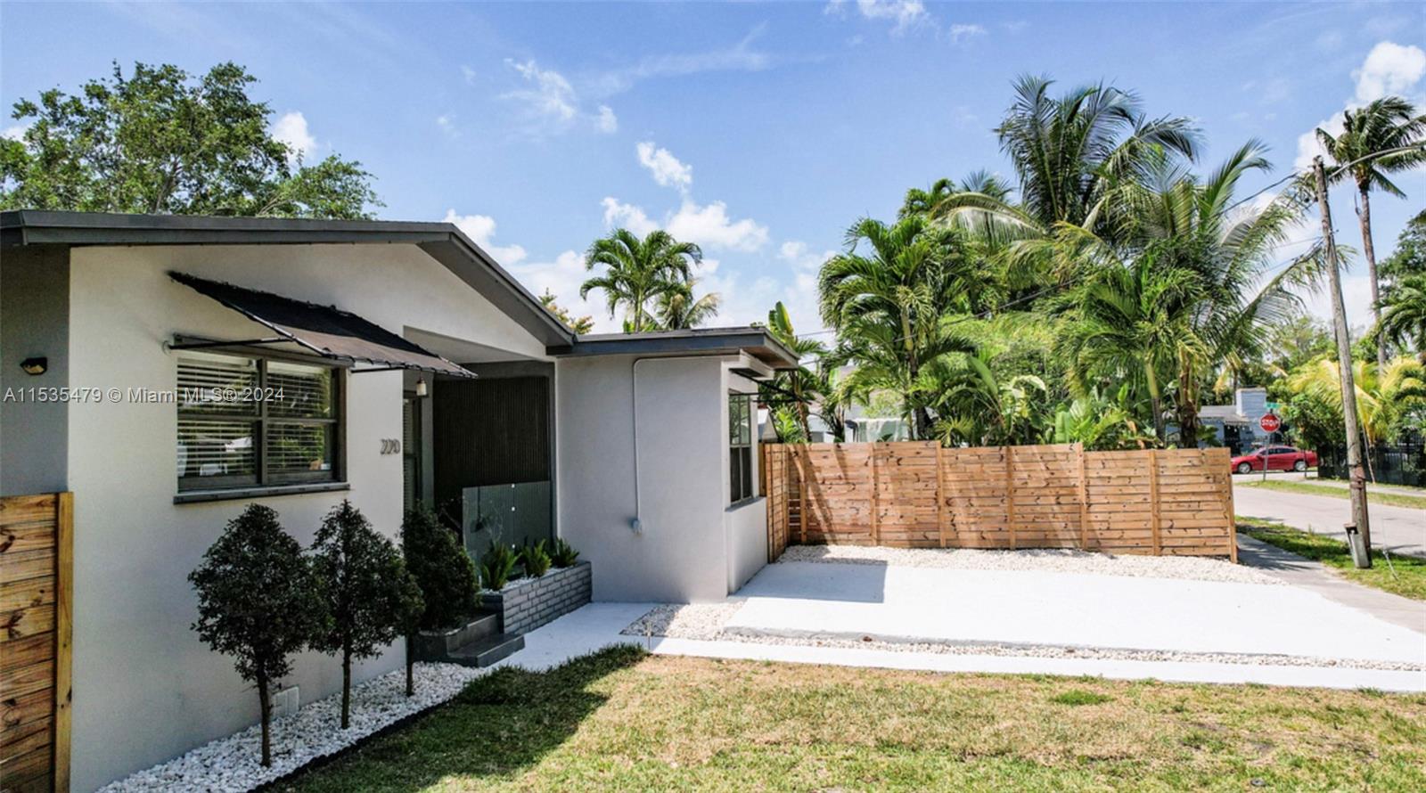 220 NE 84th St