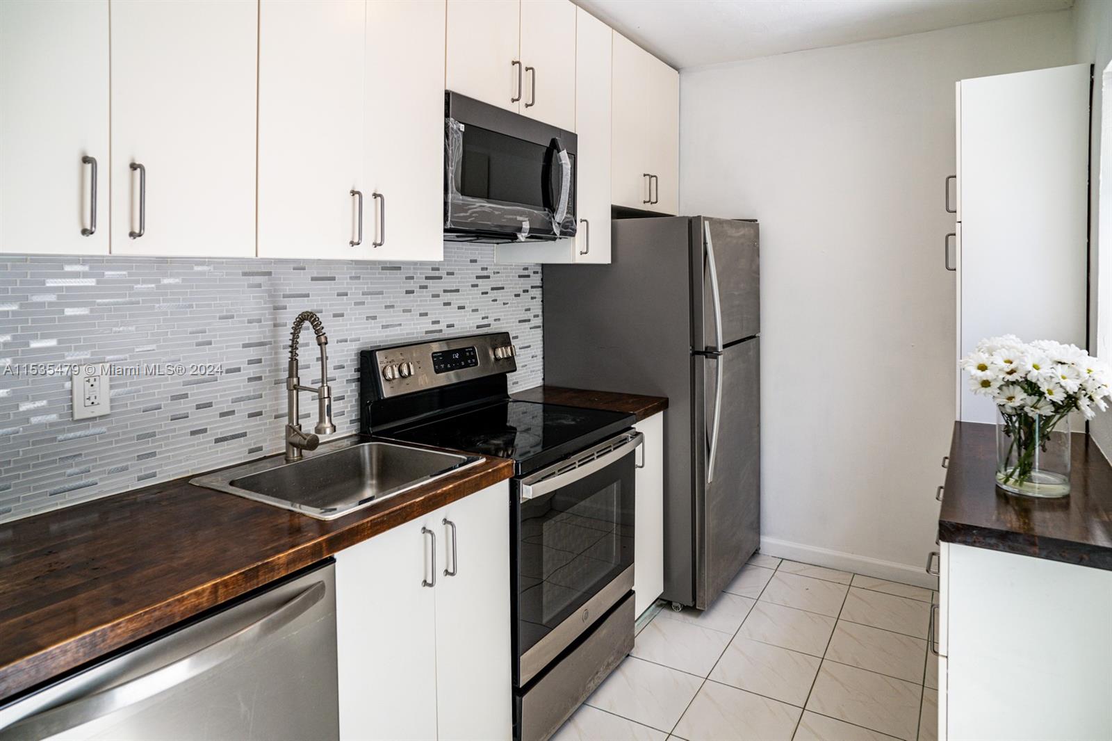 220 NE 84th St
