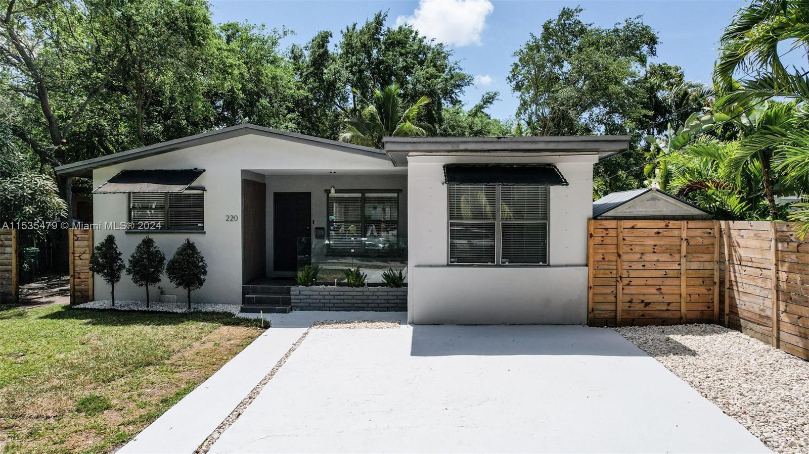 220 NE 84th St