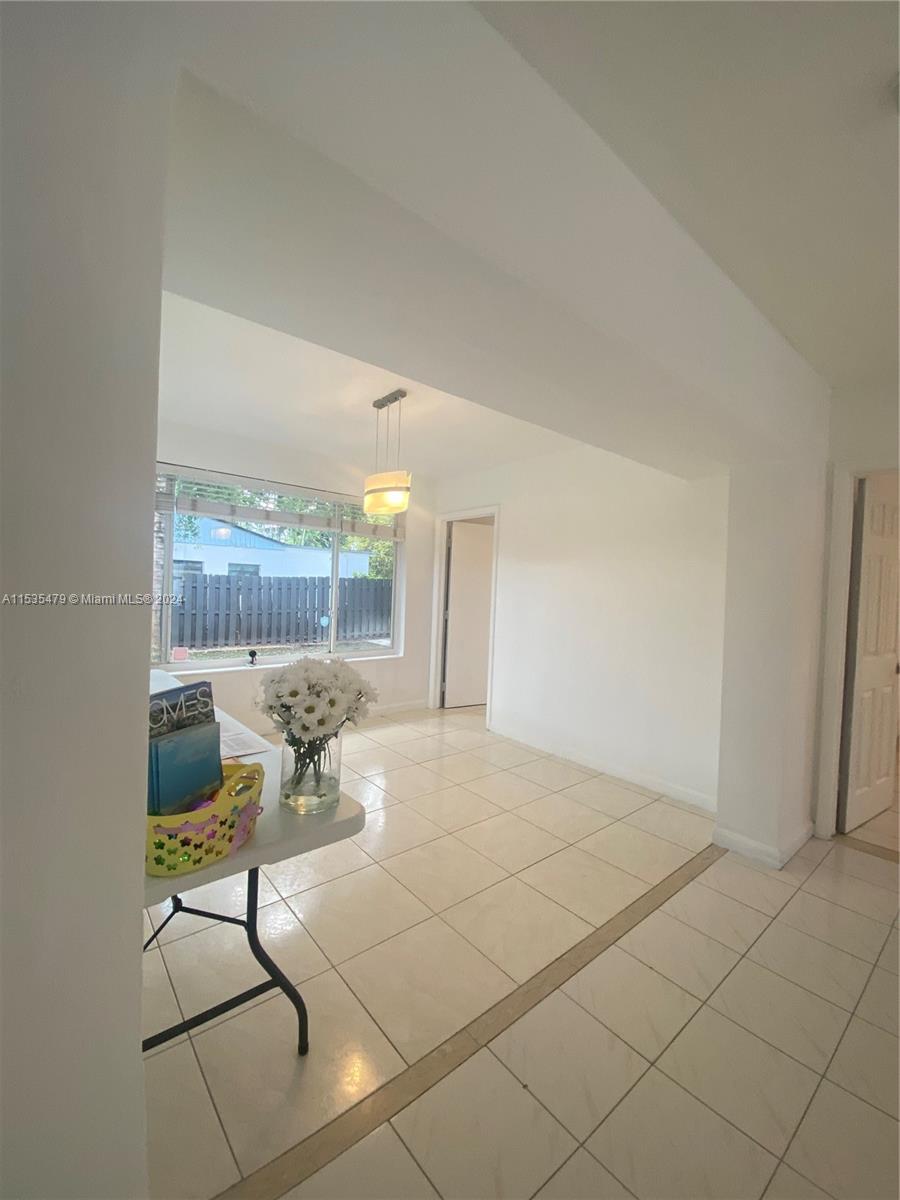 220 NE 84th St