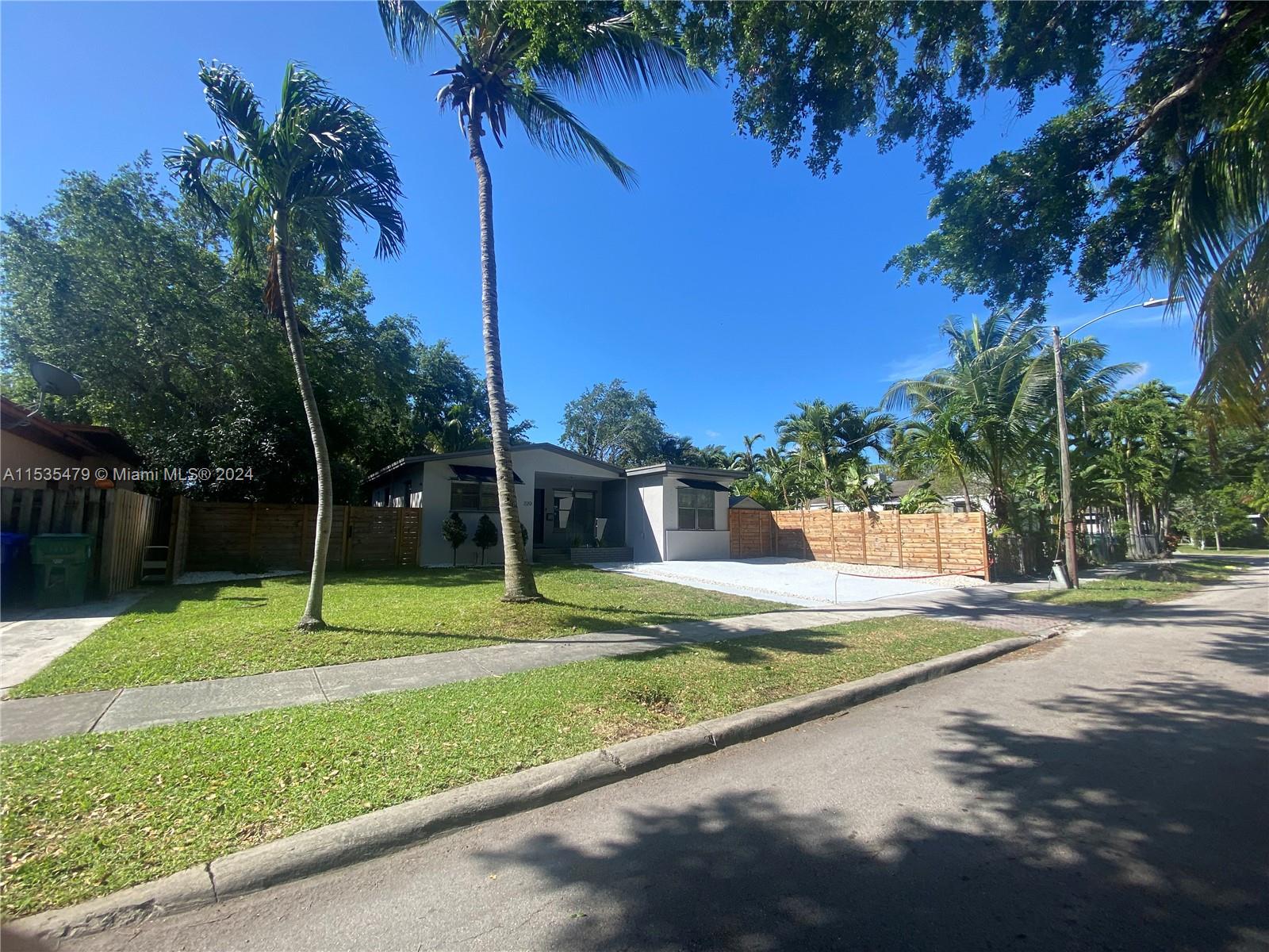 220 NE 84th St
