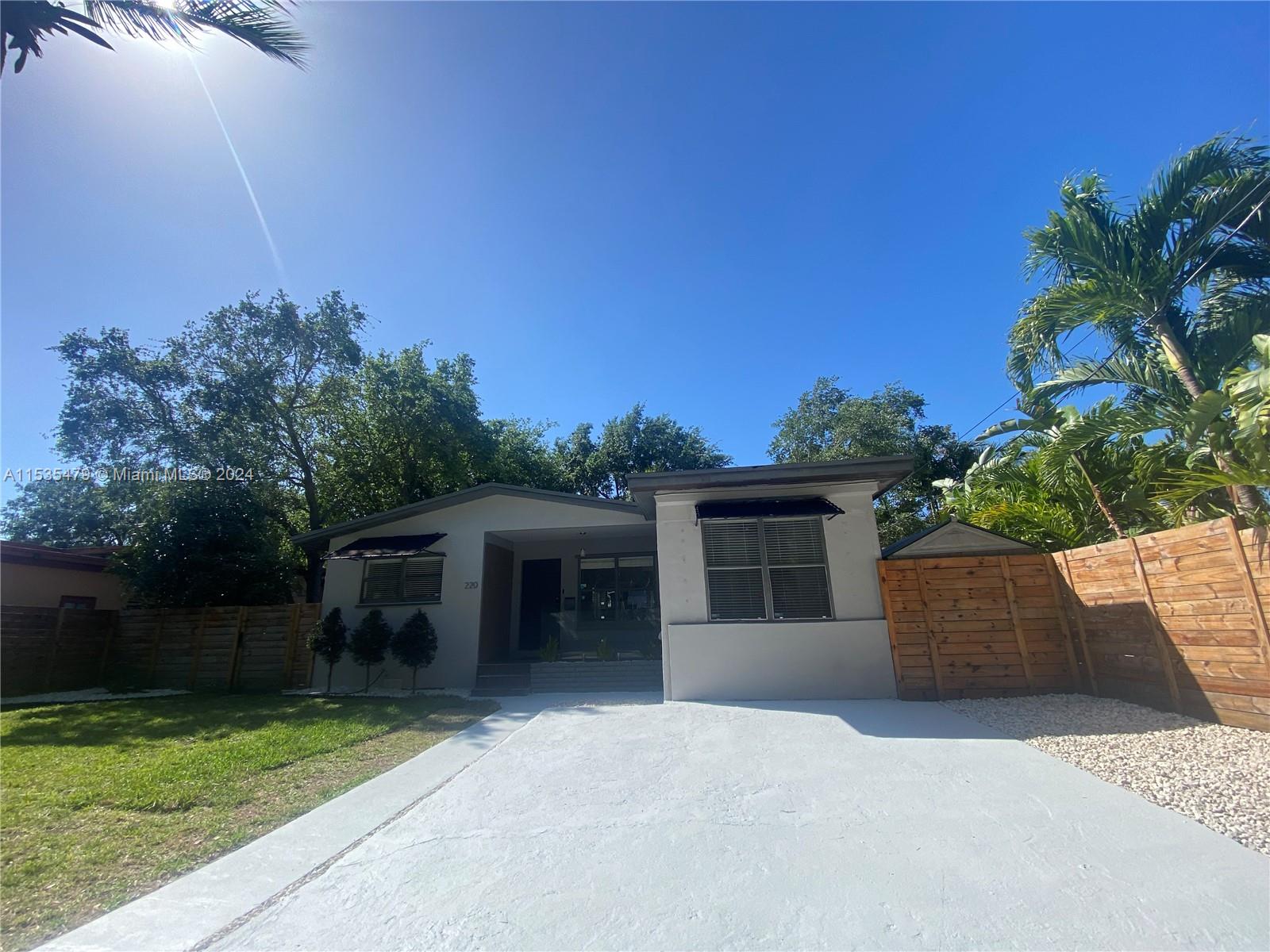 220 NE 84th St