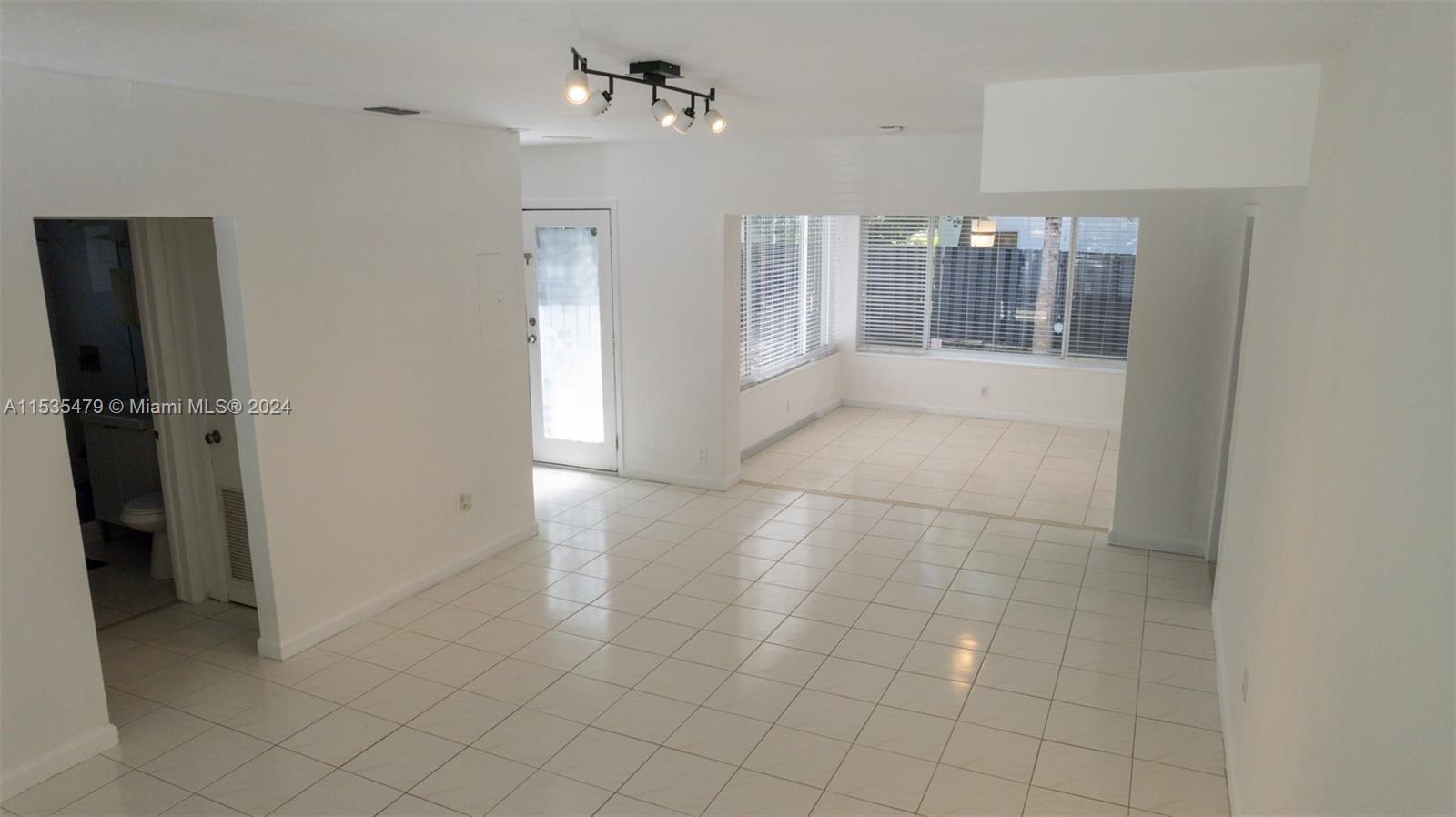 220 NE 84th St