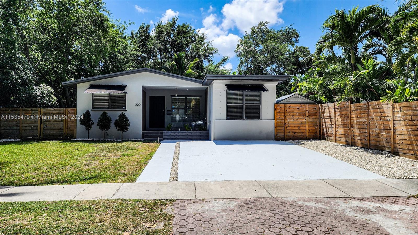 220 NE 84th St