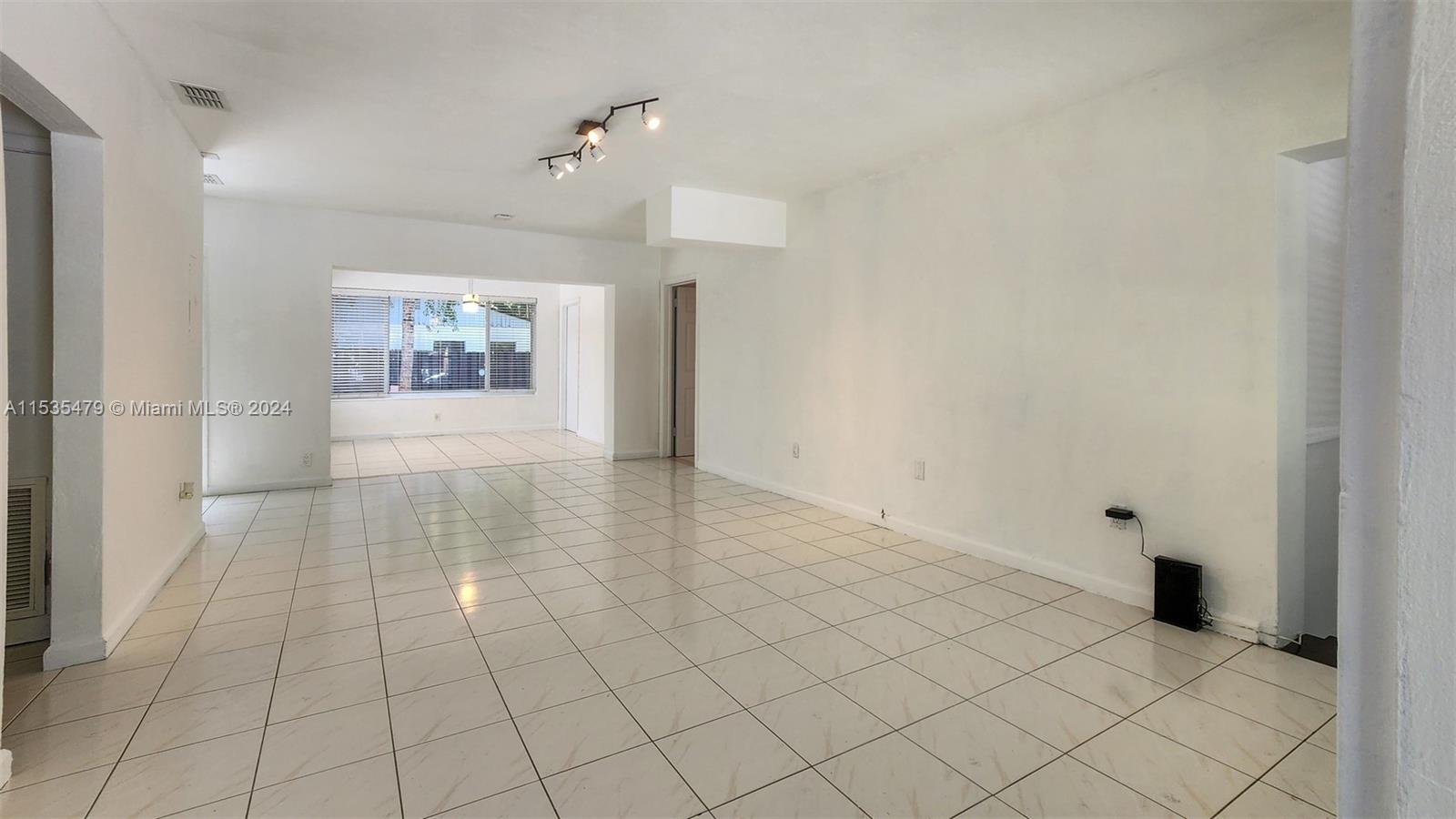 220 NE 84th St