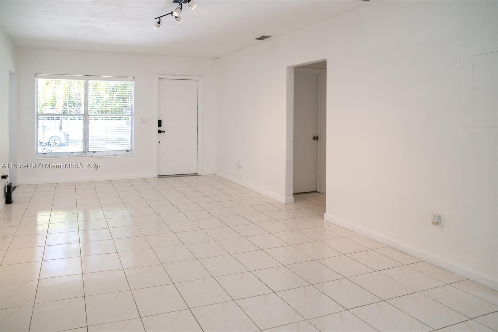 220 NE 84th St