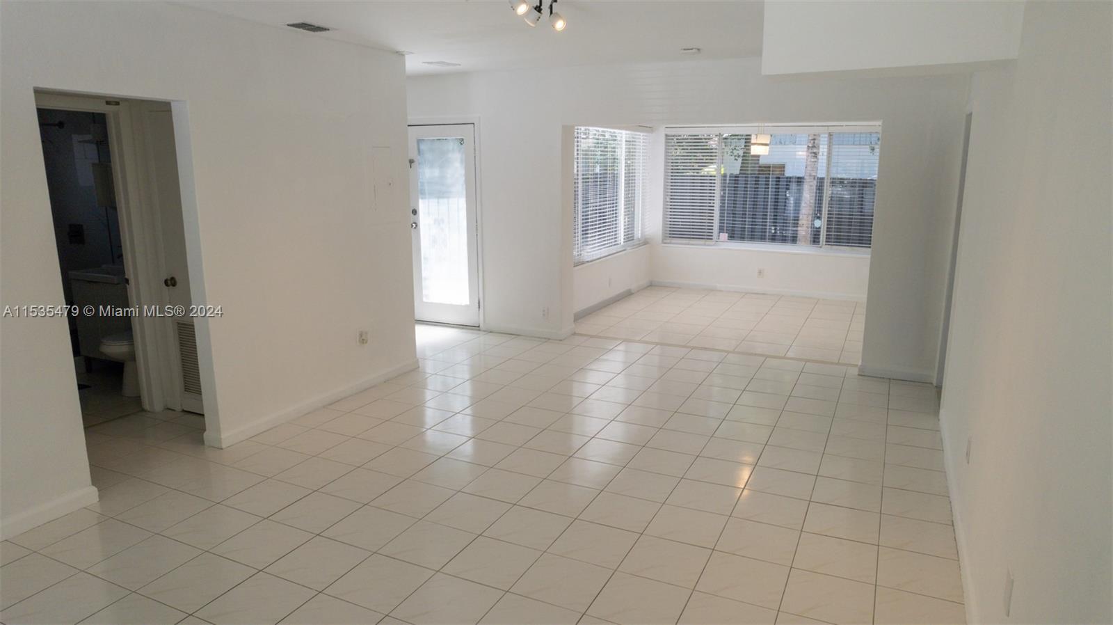 220 NE 84th St