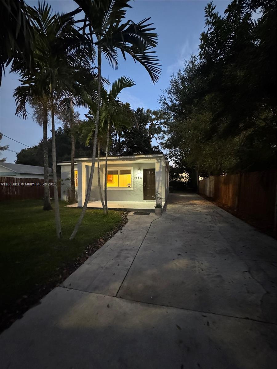 1550 NE 151st Ter