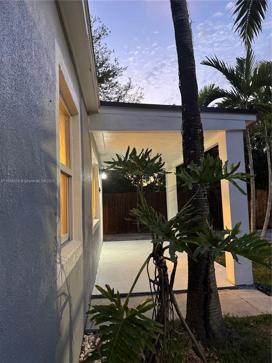 1550 NE 151st Ter