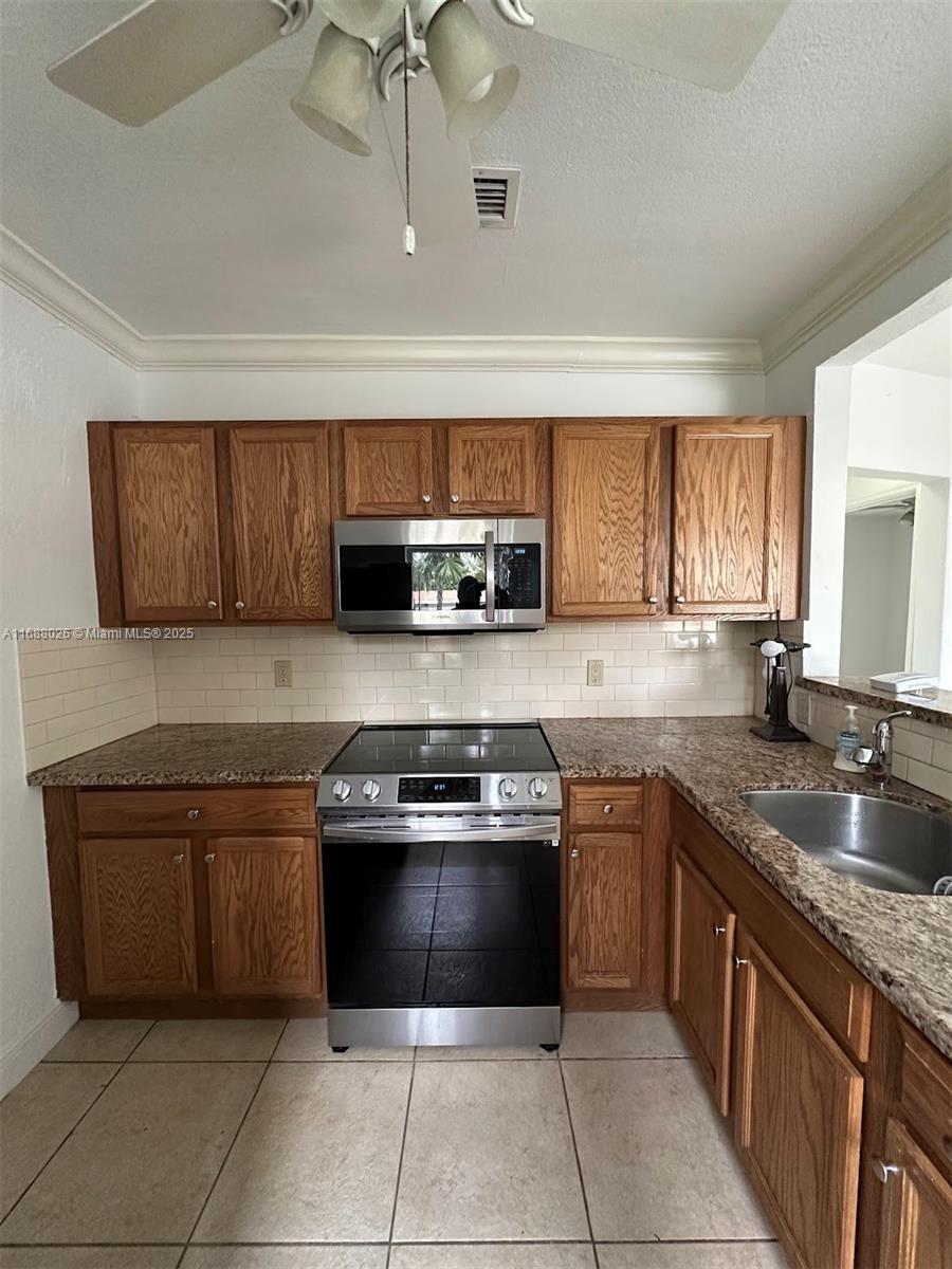 1550 NE 151st Ter
