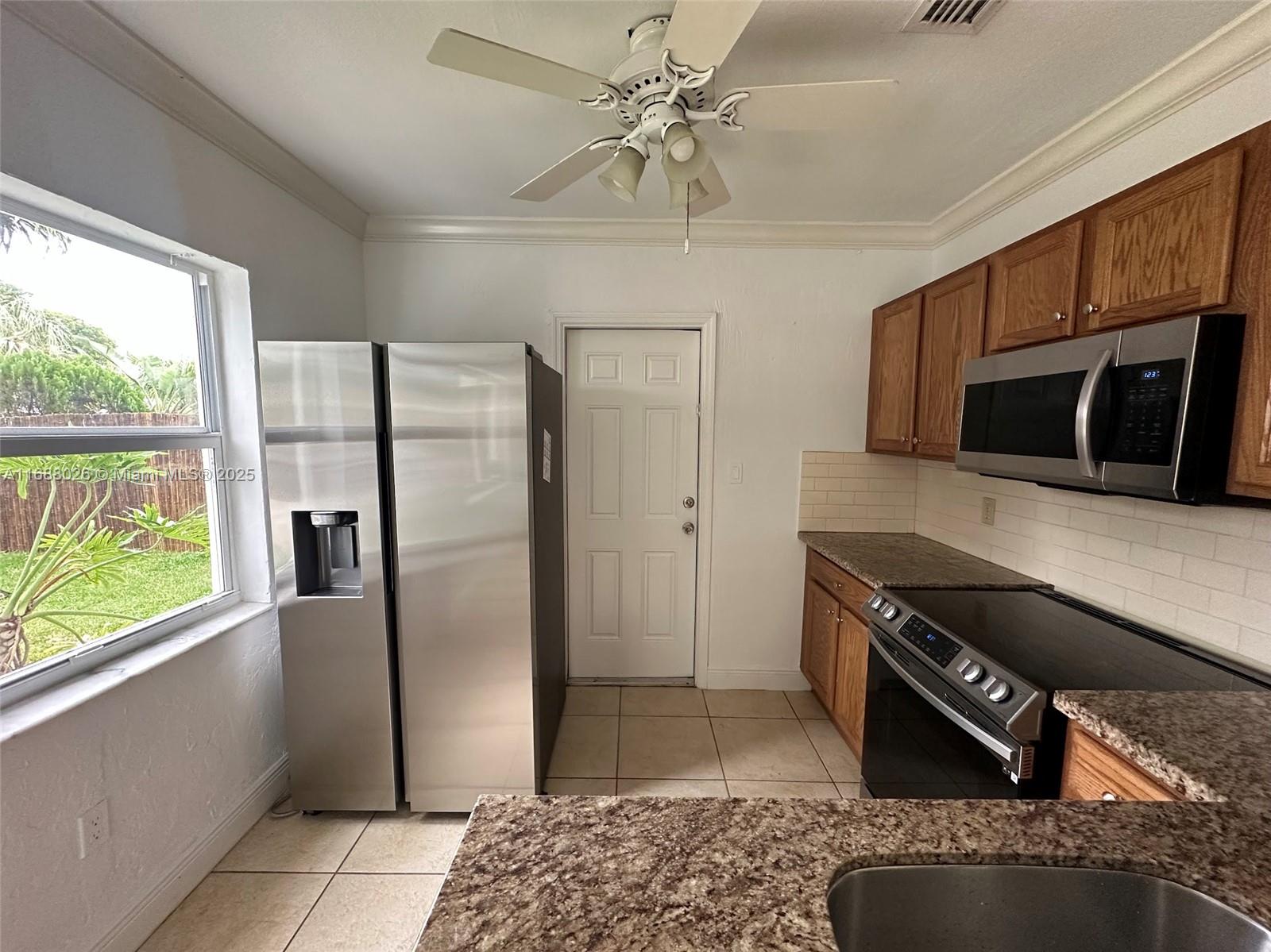 1550 NE 151st Ter