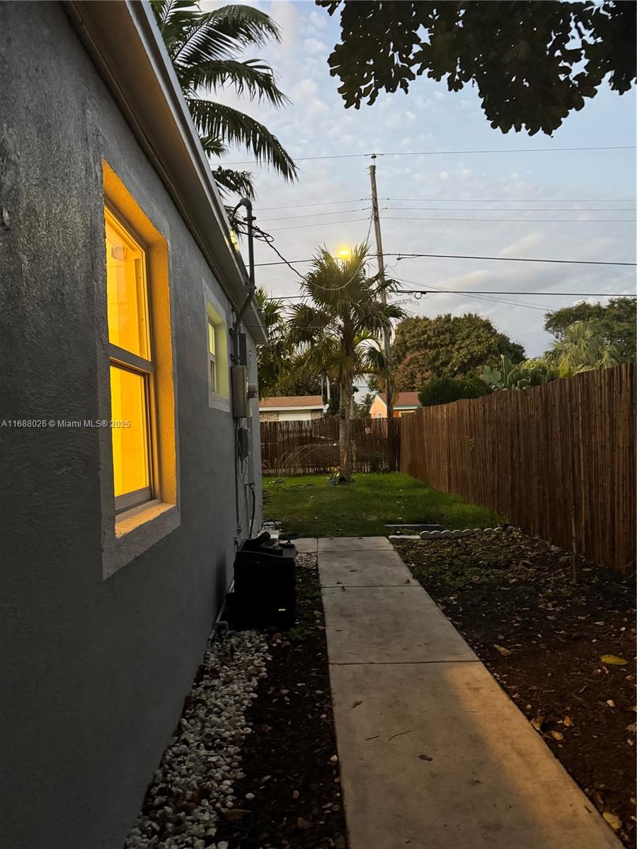 1550 NE 151st Ter