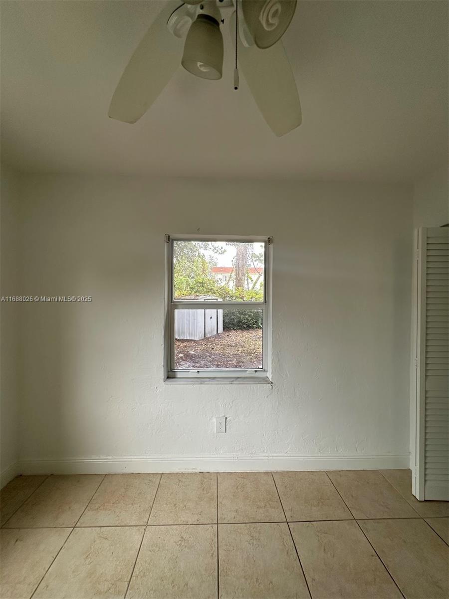 1550 NE 151st Ter