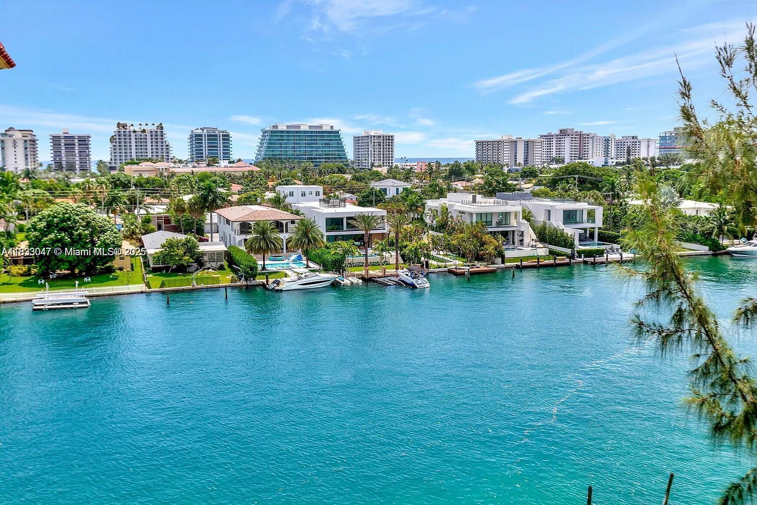 9341 E Bay Harbor # 6D