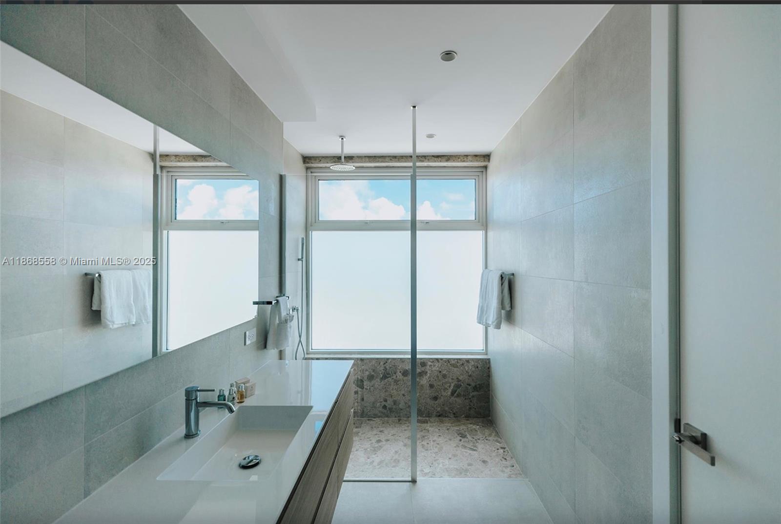 1 Irausquin Blvd Eagle beach Aruba # 4B