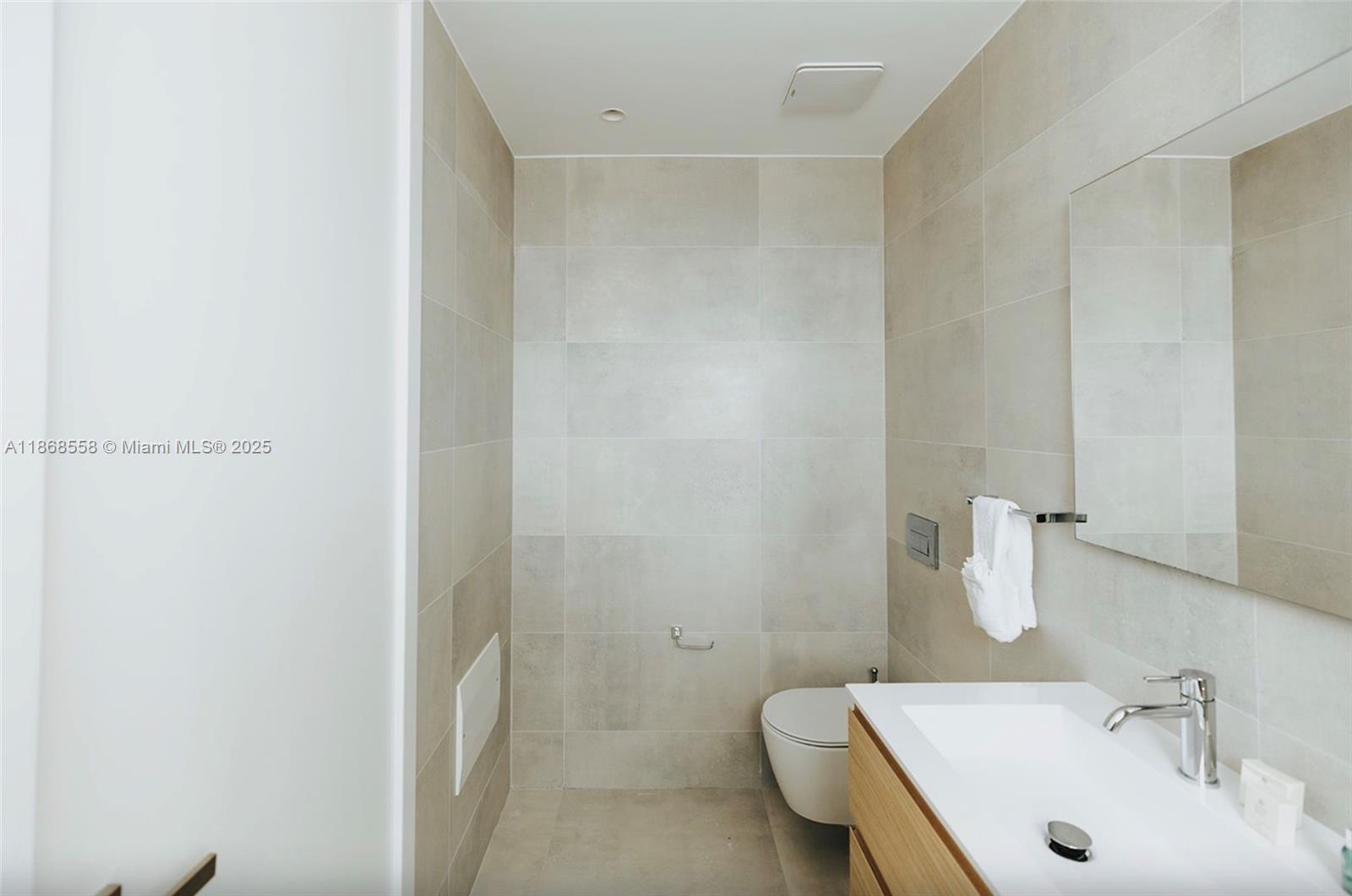 1 Irausquin Blvd Eagle beach Aruba # 4B