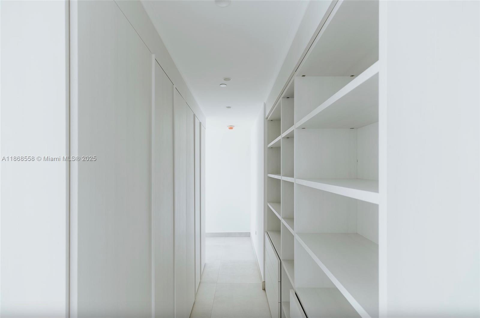 1 Irausquin Blvd Eagle beach Aruba # 4B