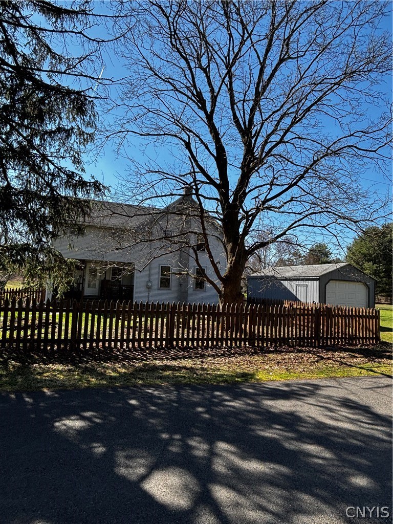 28 Caswell Road