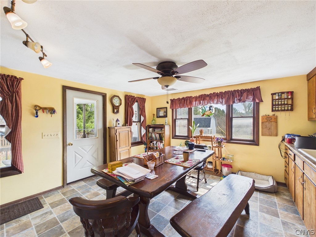28 Caswell Road
