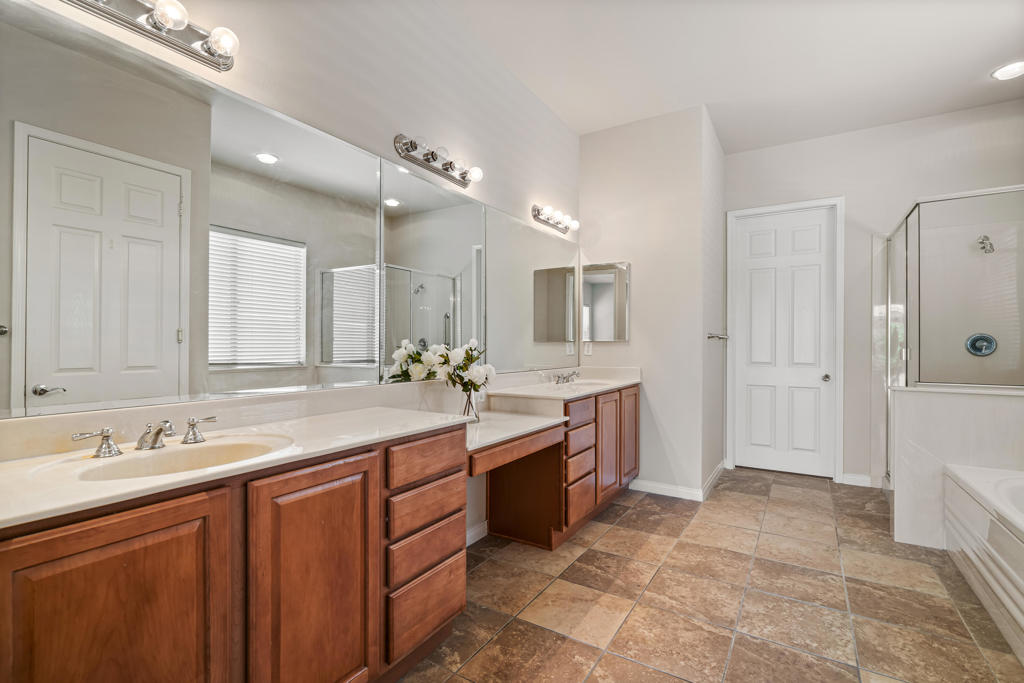 40596 Corte Los Cerritos