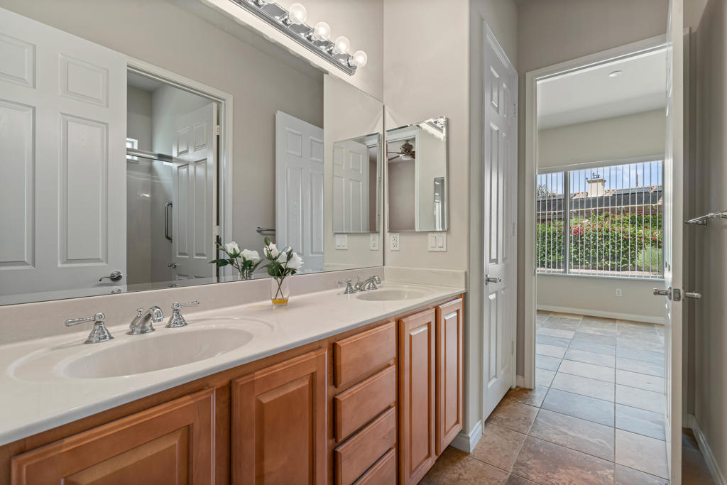 40596 Corte Los Cerritos