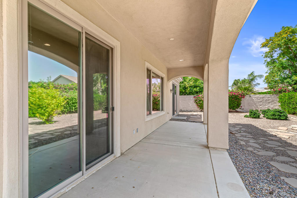 40596 Corte Los Cerritos