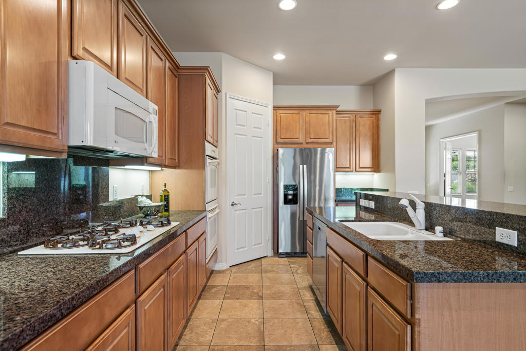 40596 Corte Los Cerritos