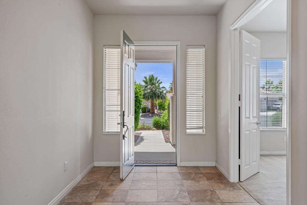 40596 Corte Los Cerritos