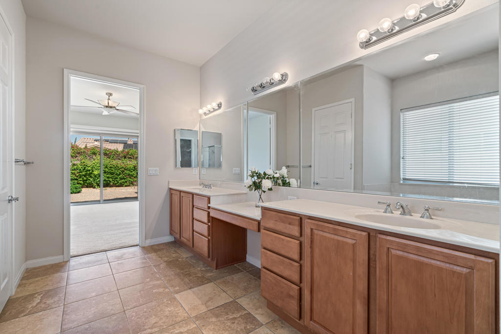 40596 Corte Los Cerritos