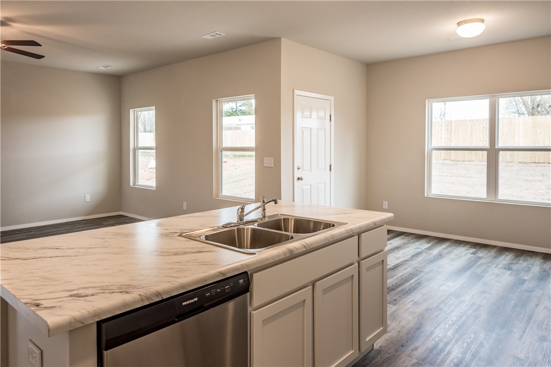 425 Mayflower Avenue