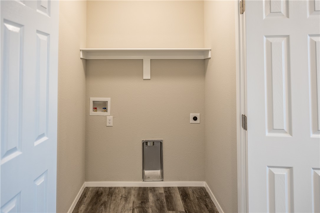 425 Mayflower Avenue