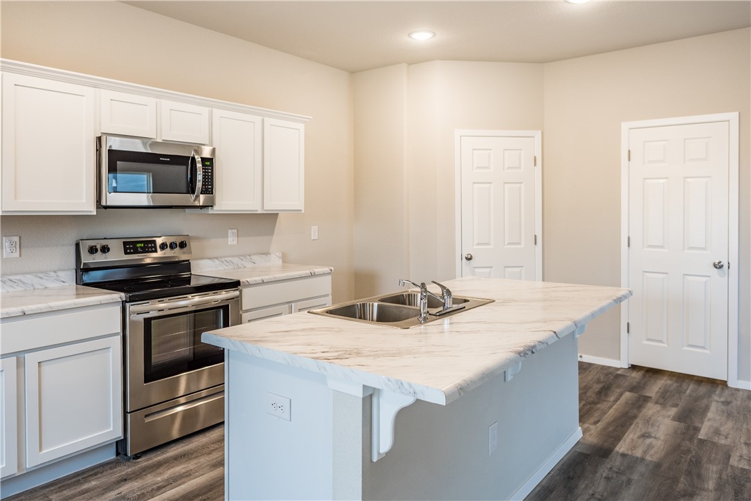 425 Mayflower Avenue